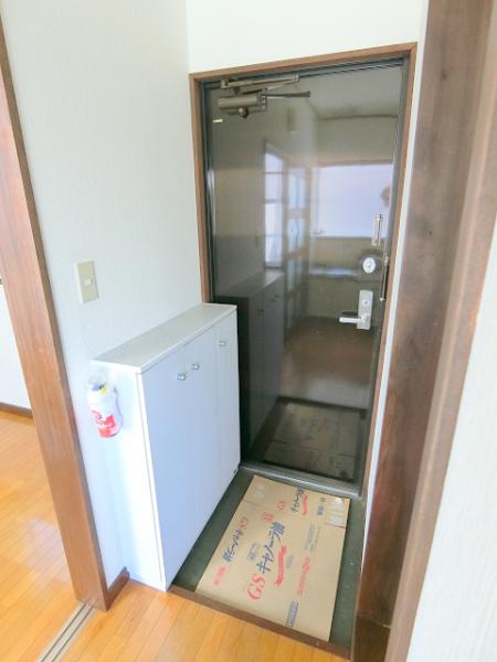 玄関　★写真は別のお部屋のイメージです★現況優先★