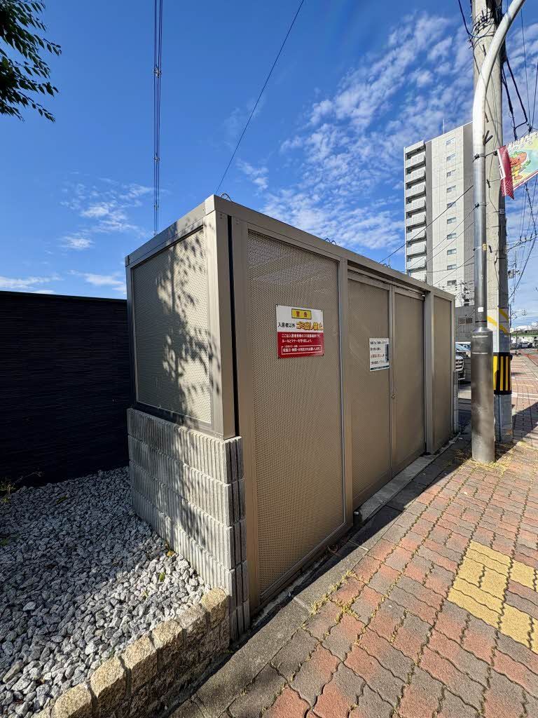建物外観　専用ゴミステーション