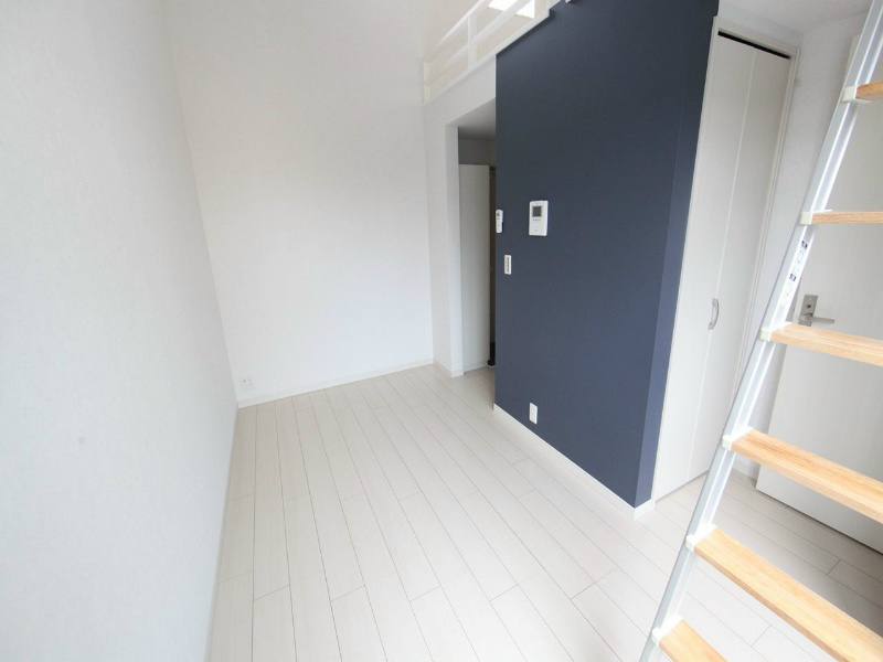 居室・リビング　洋室8.2帖　ロフト5.4帖（収納でもお部屋でも使えます）