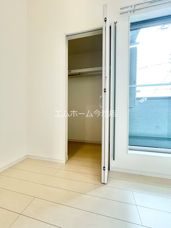 収納　クローゼット（収納スペース充実しています）