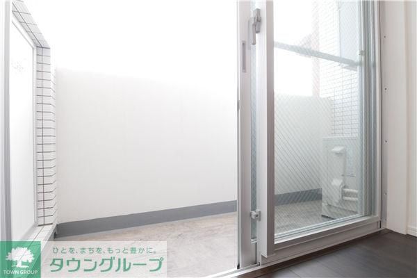 バルコニー　※別部屋参考写真（白基調）