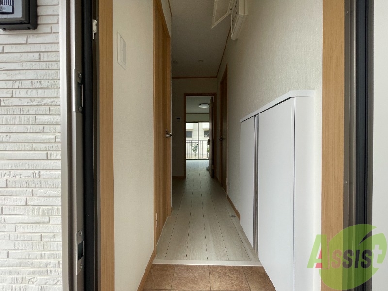 玄関　玄関から見たお部屋全体を撮ってみました。広いですね。