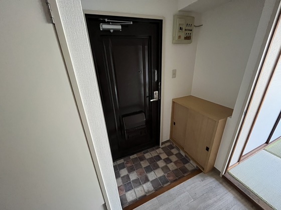玄関　※別部屋の写真です