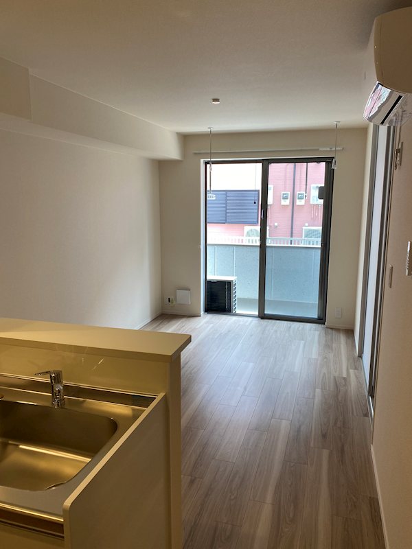 居室・リビング　使いやすい形の為、レイアウトを楽しめます♪