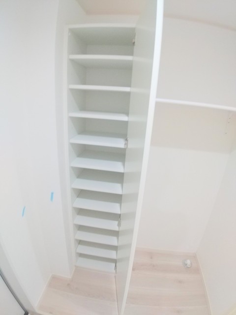 収納　シューズボックス