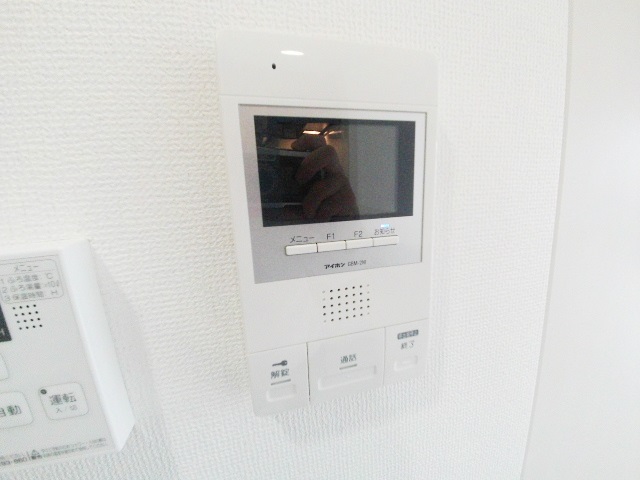 セキュリティ　オートロック連動のTVモニターホン付きで防犯面も安心