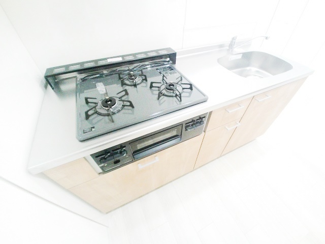 キッチン　楽しくお料理出来る人気のカウンターシステムキッチン