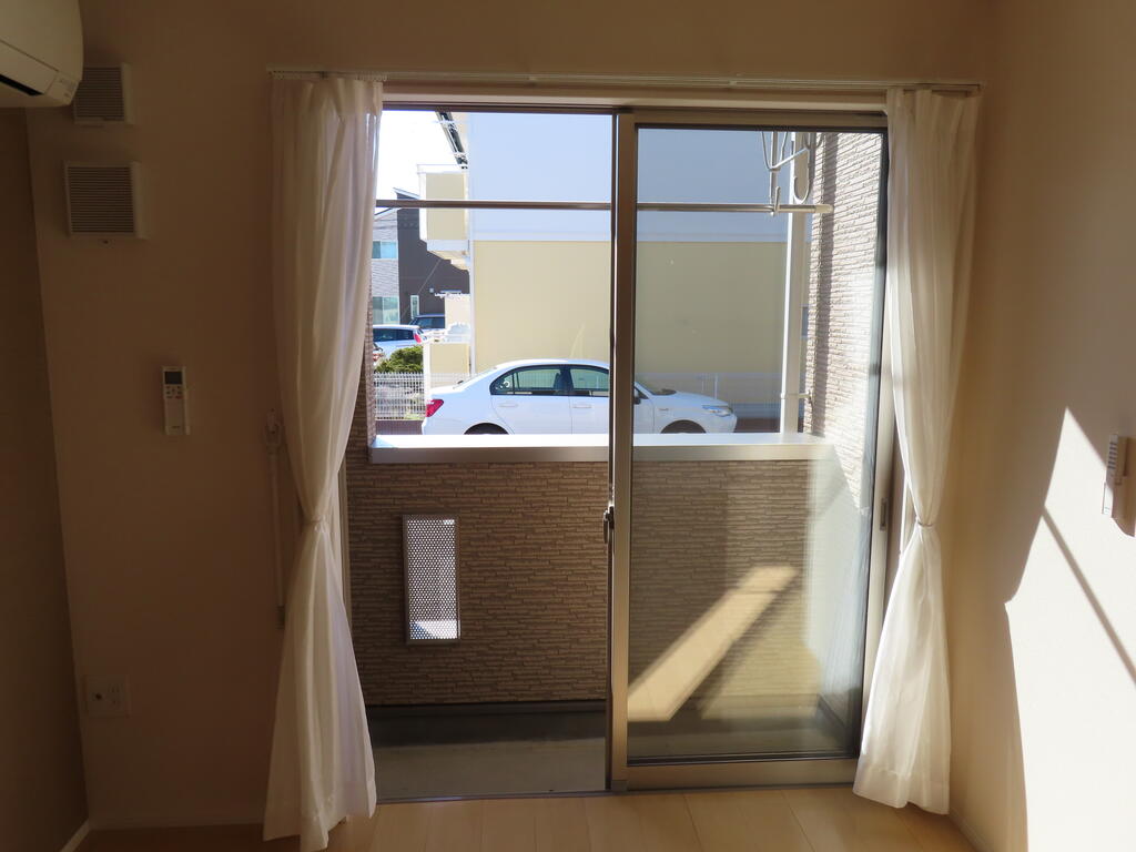 バルコニー　※同アパートのものを使用しております。