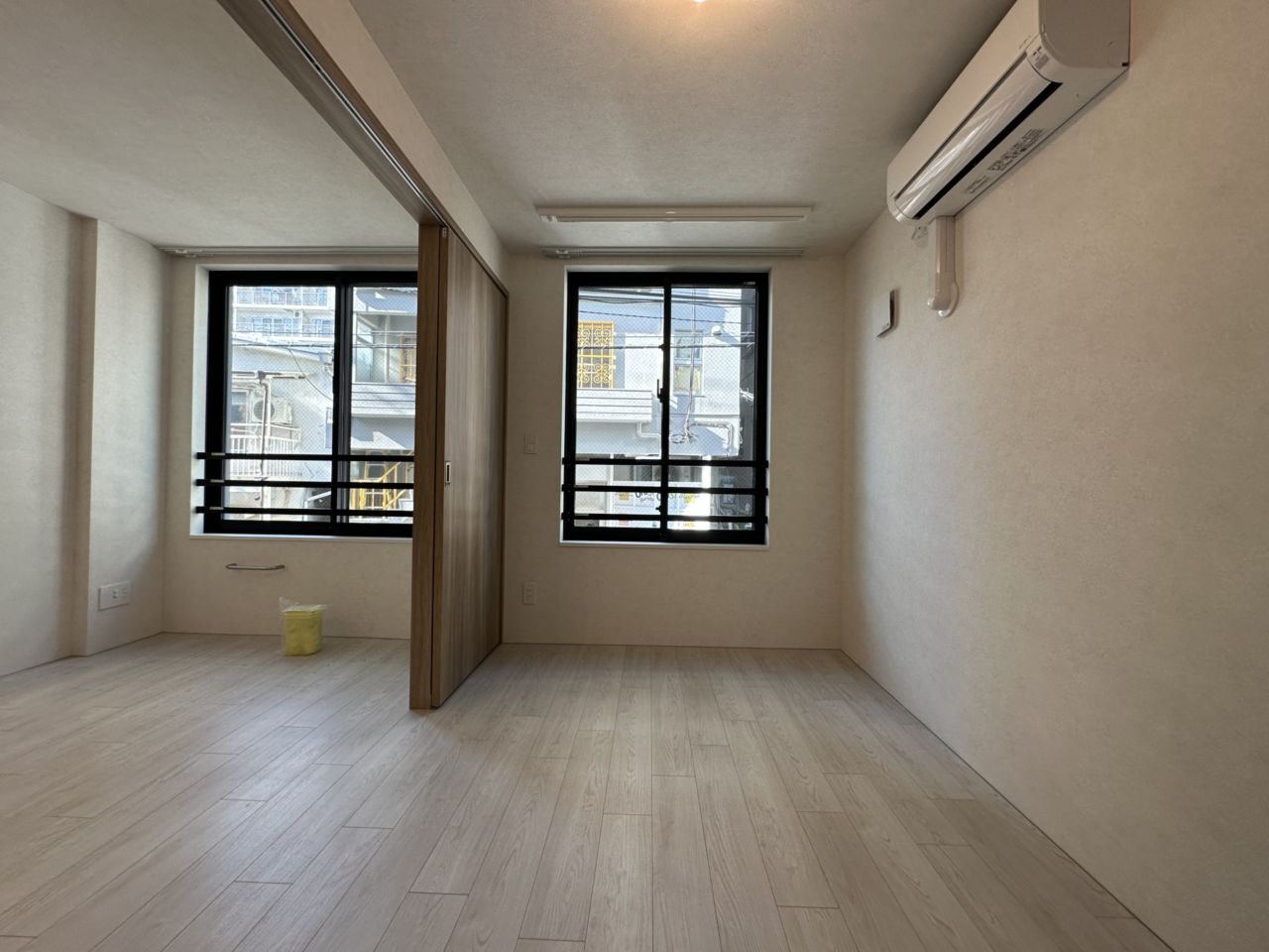 居室・リビング　こちらのリビングで趣味の時間をお楽しみください