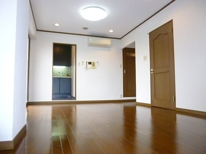 居室・リビング　別号室の参考写真です。