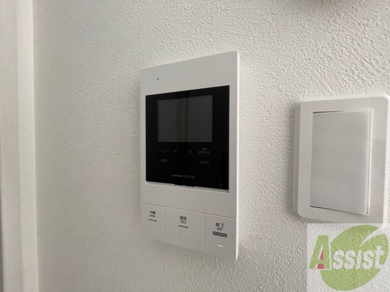 セキュリティ　ＴＶモニター付インターホンです。来客者の顔が見えるので安心！