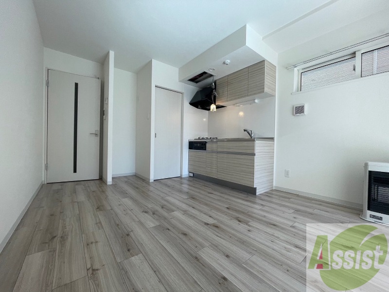 居室・リビング　リビングを別角度から撮ってみました。家具の配置もしやすそう。