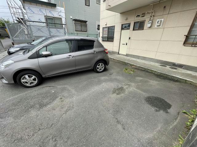 駐車場　駐車場