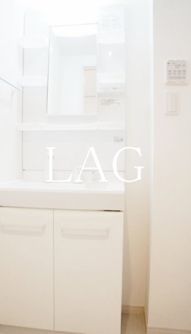 洗面設備　独立洗面台です。