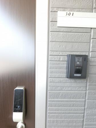 セキュリティ　来客の顔が確認できるモニターホン付きで安心◎