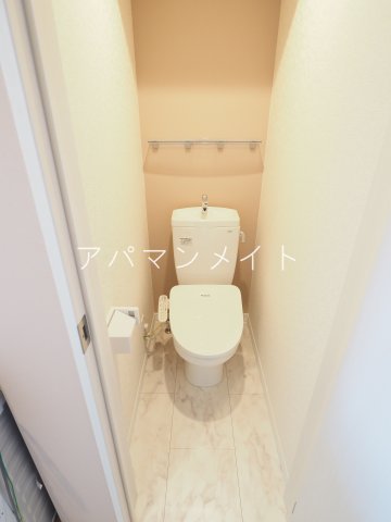 トイレ　ウォシュレット付き