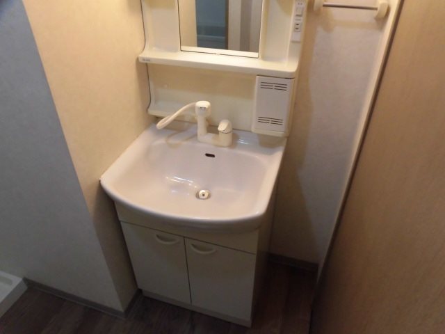 洗面設備　同型タイプ