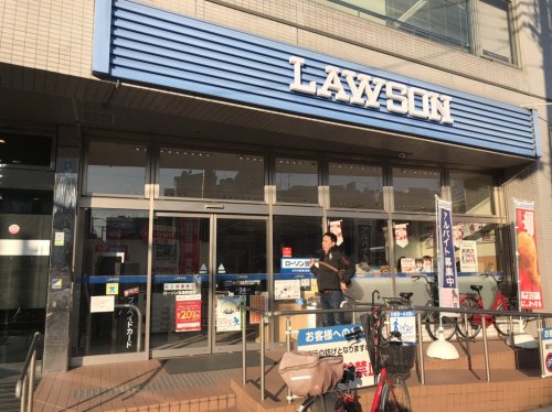 コンビニ　ローソン 玉造駅前店（コンビニ）まで607m