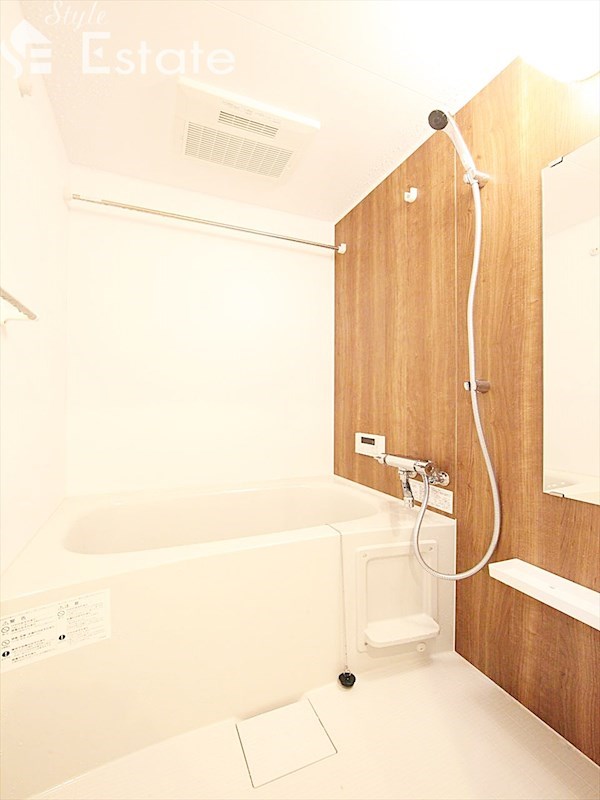 バス・シャワールーム　バスルーム