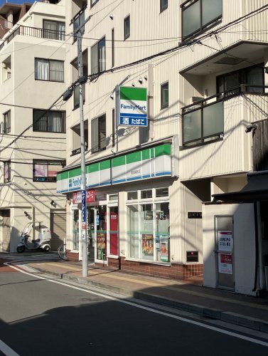 コンビニ　ファミリーマート 雨宮音楽通り店（コンビニ）まで428m