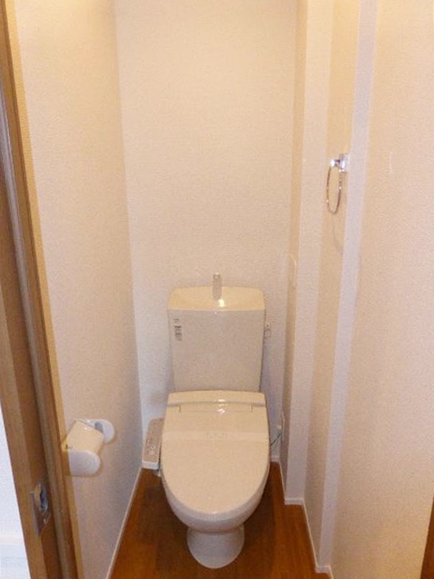 トイレ　嬉しい温水洗浄便座♪