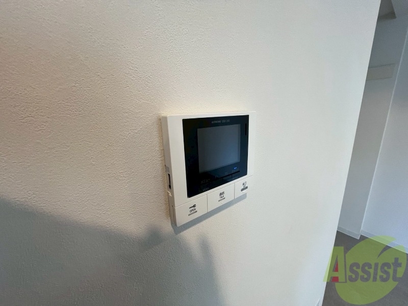 セキュリティ　ＴＶモニター付インターホンです。来客者の顔が見えるので安心！