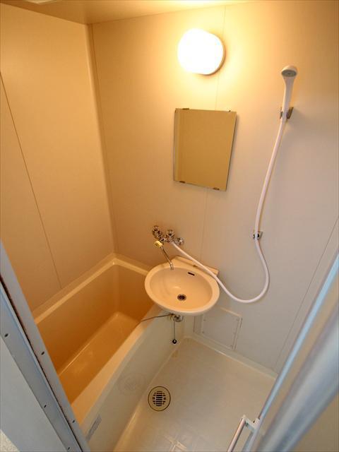 バス・シャワールーム　松山市味酒町　アメニティー味酒　浴室