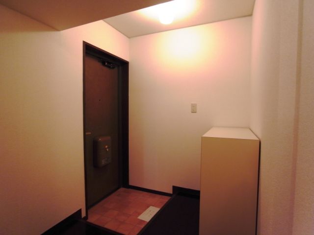 玄関　下駄箱付きです