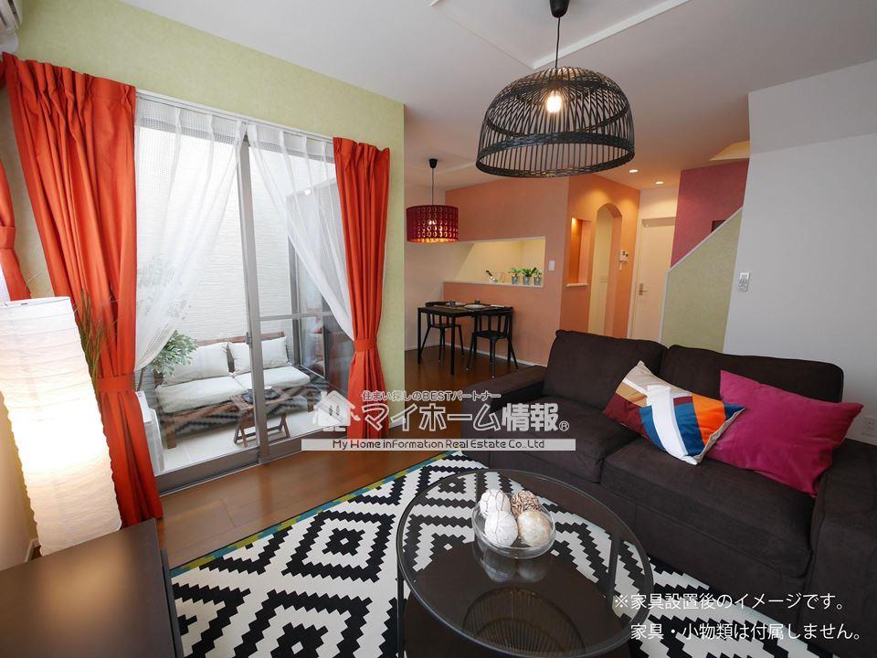 居室・リビング　たくさんの光が差込む明るいリビングで過ごしませんか