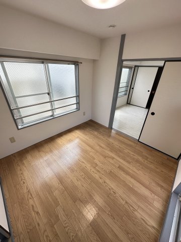 居室・リビング　ゆったり過ごせる居間です