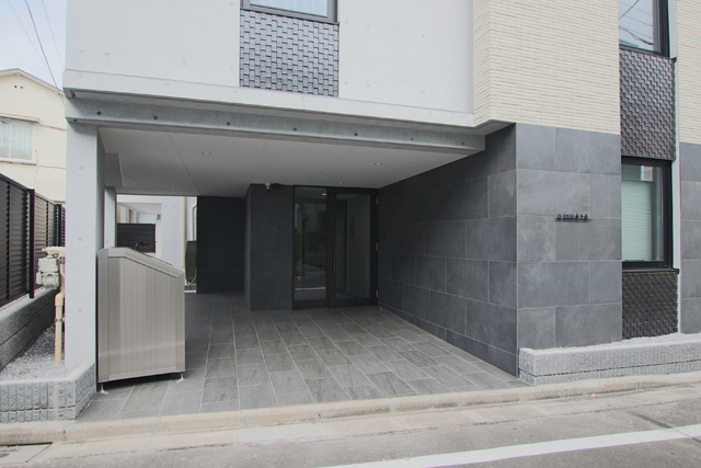 エントランス　エントランス