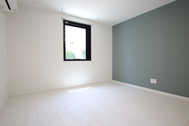 居室・リビング　★過去募集時の写真です【洋室８．７帖】シンプルデザインのお部