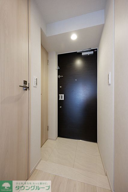 玄関　※写真は同タイプ住戸です。