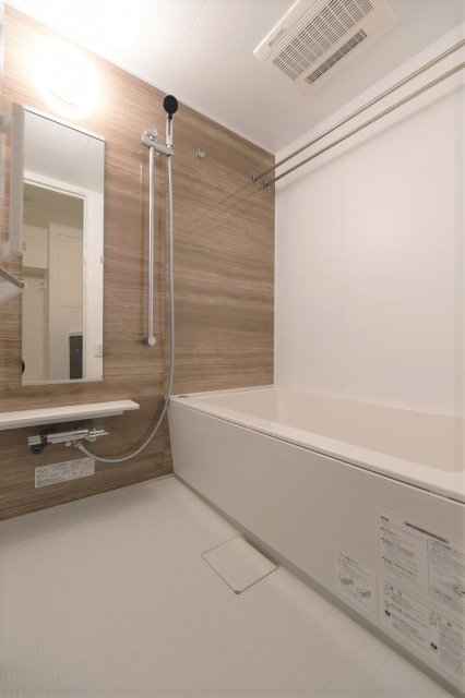 バス・シャワールーム　バス