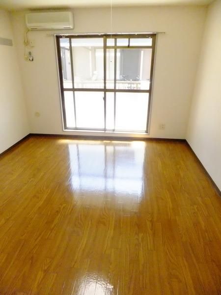 居室・リビング　★陽当りの良いお部屋です★