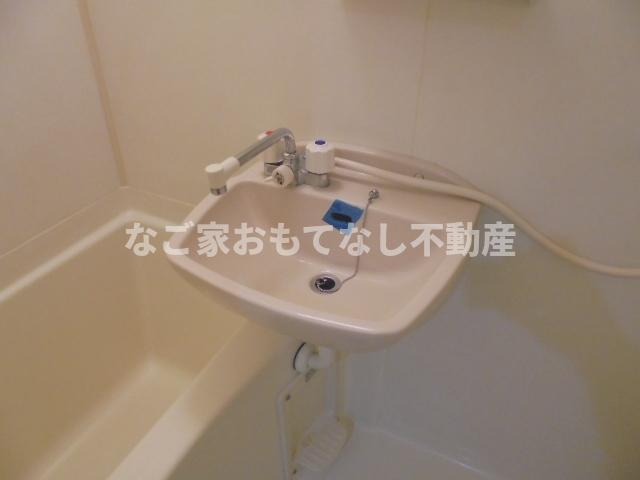 洗面設備　同タイプ