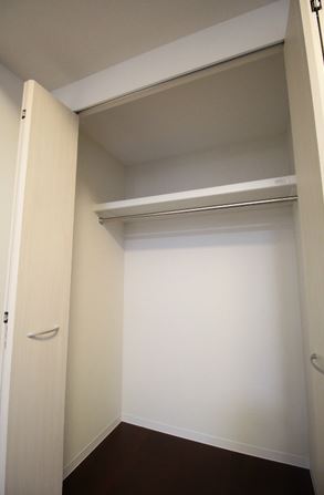 収納　★ハンガーラック付き収納★