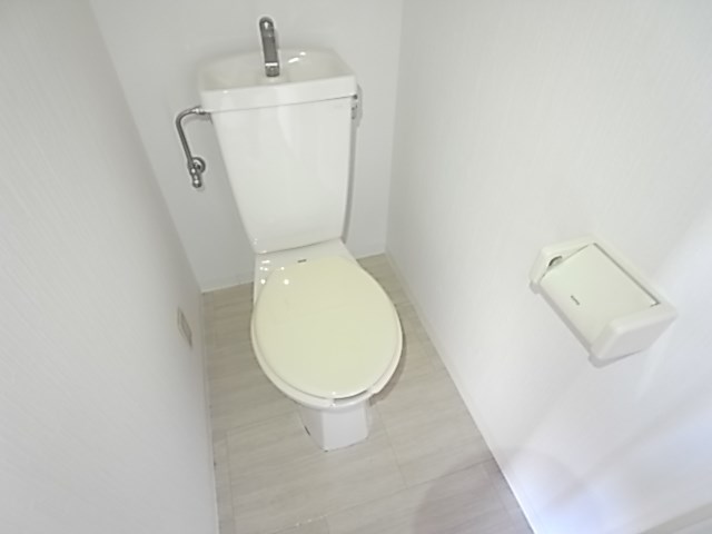 トイレ　ゆったりとした空間のトイレです