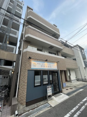 建物外観　落ち着いた雰囲気の外観です