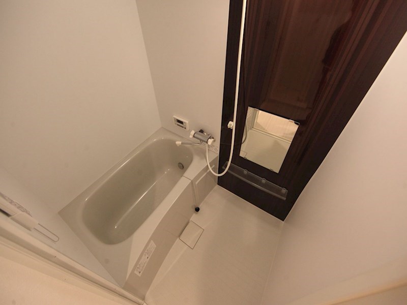 バス・シャワールーム　浴室暖房乾燥機付　追い焚き・オートバス機能付お風呂