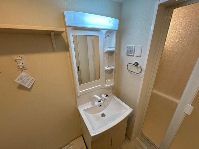 洗面設備　スペースが確保できる洗面所です