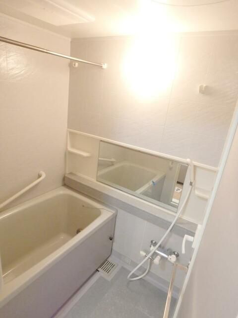 バス・シャワールーム　日々の暮らしに欠かせないお風呂です