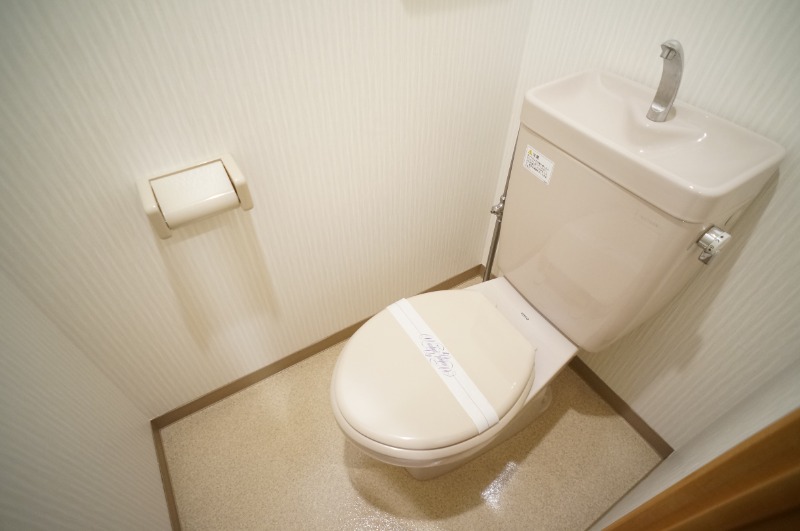 トイレ　別号室