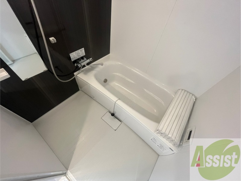 バス・シャワールーム　お風呂になります。一日の疲れを癒してくださいね。