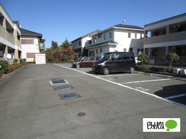 駐車場　外観写真（昼）