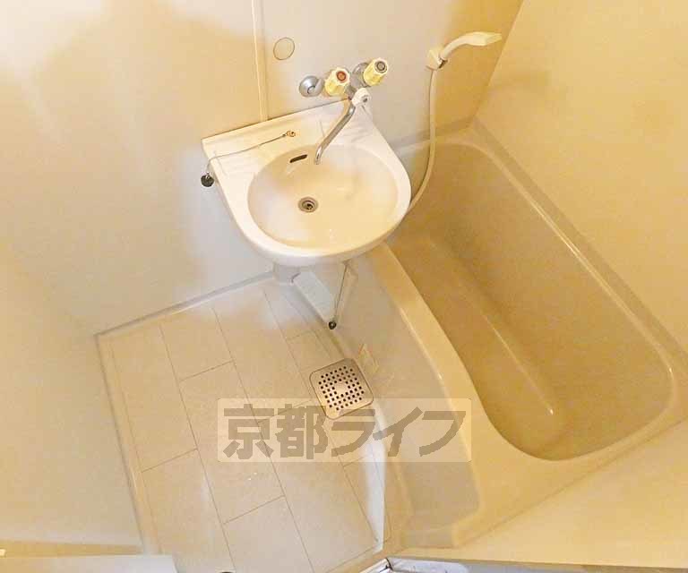 バス・シャワールーム　浴室です。