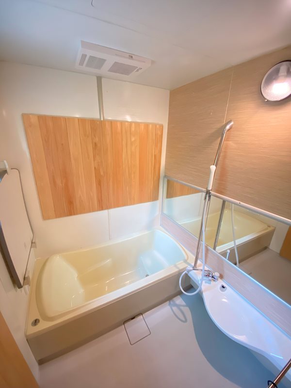 バス・シャワールーム　清潔でリゾート感のあるお風呂！