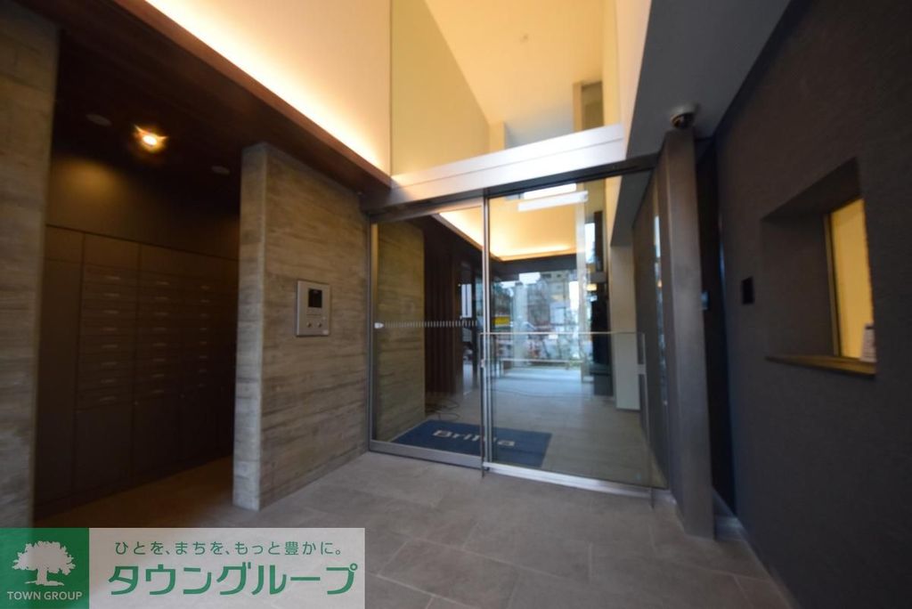 エントランス　エントランス