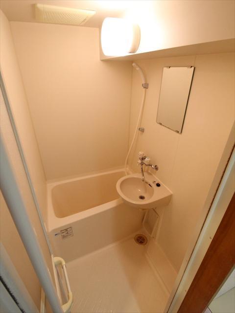 バス・シャワールーム　松山市山越　グランアルブル山越II　浴室