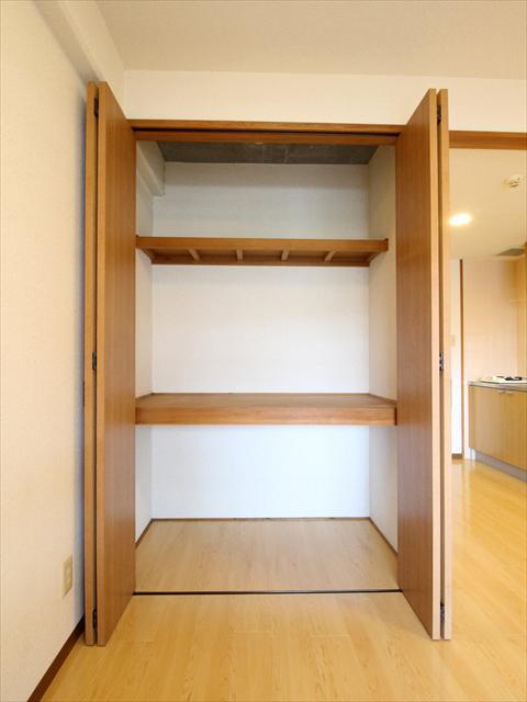 収納　松山市山越　グランアルブル山越II　収納